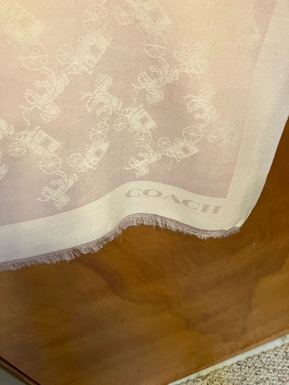 COACH. Soft Pink Stagecoach & Horse Jacquard Scarf. PALE Pink. Good Used Cond. - Picture 5 of 15